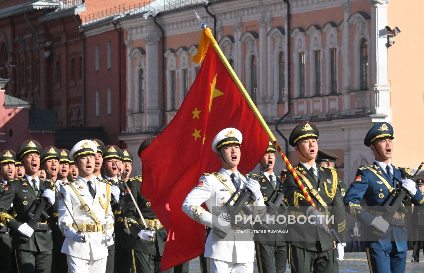 Москва. Военный парад, посвященный 80-летию Победы в Великой Отечественной войне