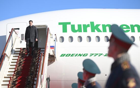 Прилет президента Туркменистана Сердара Бердымухамедова в Москву для участия в праздновании 80-летия Победы