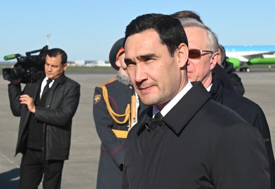Прилет президента Туркменистана Сердара Бердымухамедова в Москву для участия в праздновании 80-летия Победы