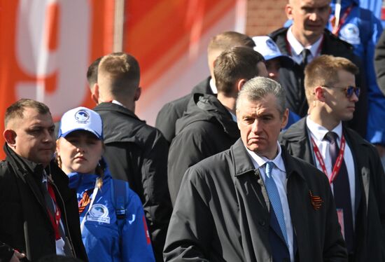 Председатель ЛДПР, председатель комитета Государственной Думы РФ по международным делам Леонид Слуцкий на Красной площади в Москве перед началом военного парада, посвященного 80-летию Победы в Великой Отечественной войне. Место: Россия, Москва. Автор: Илья Питалев/РИА Новости. Официальные лица на военном параде в честь 80-летия Победы