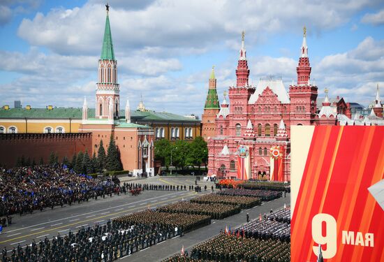 Парадные расчеты военнослужащих на Красной площади в Москве перед началом военного парада, посвященного 80-летию Победы в Великой Отечественной войне. Место: Россия, Москва. Автор: Алексей Майшев/РИА Новости. Москва. Военный парад, посвященный 80-летию Победы в Великой Отечественной войне