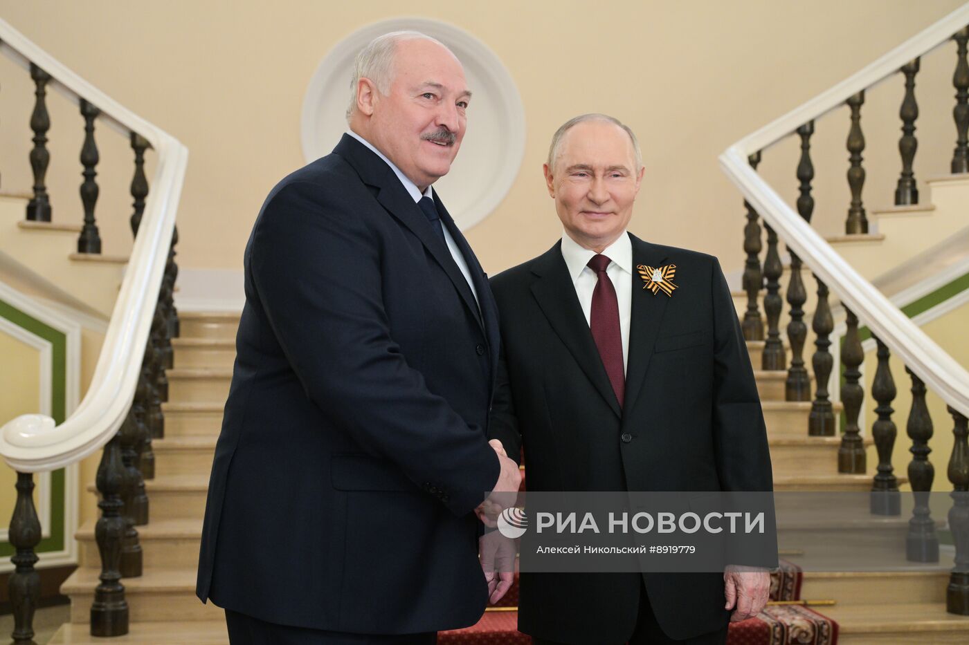 Встреча президента РФ В. Путина и иностранных лидеров