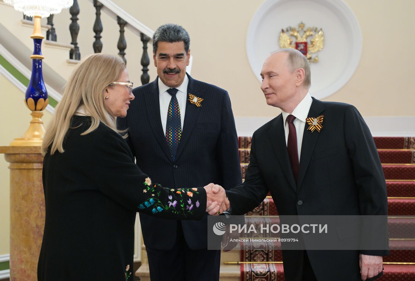 Встреча президента РФ В. Путина и иностранных лидеров