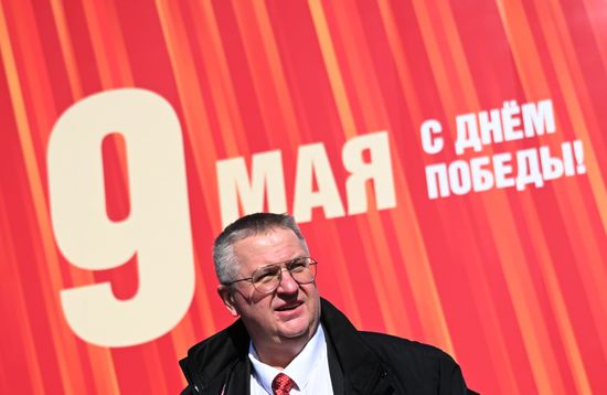 Заместитель председателя правительства РФ Алексей Оверчук на Красной площади в Москве перед началом военного парада, посвященного 80-летию Победы в Великой Отечественной войне. Место: Россия, Москва. Автор: Рамиль Ситдиков/РИА Новости. Москва. Военный парад, посвященный 80-летию Победы в Великой Отечественной войне