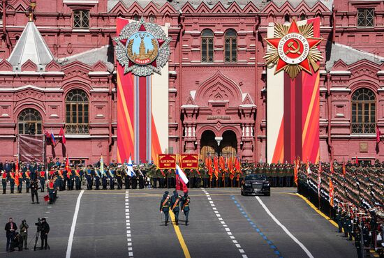 Парадные расчеты на Красной площади в Москве на военном параде, посвященном 80-летию Победы в Великой Отечественной войне. Место: Россия, Москва. Автор: Александр Вильф/РИА Новости. Москва. Военный парад, посвященный 80-летию Победы в Великой Отечественной войне