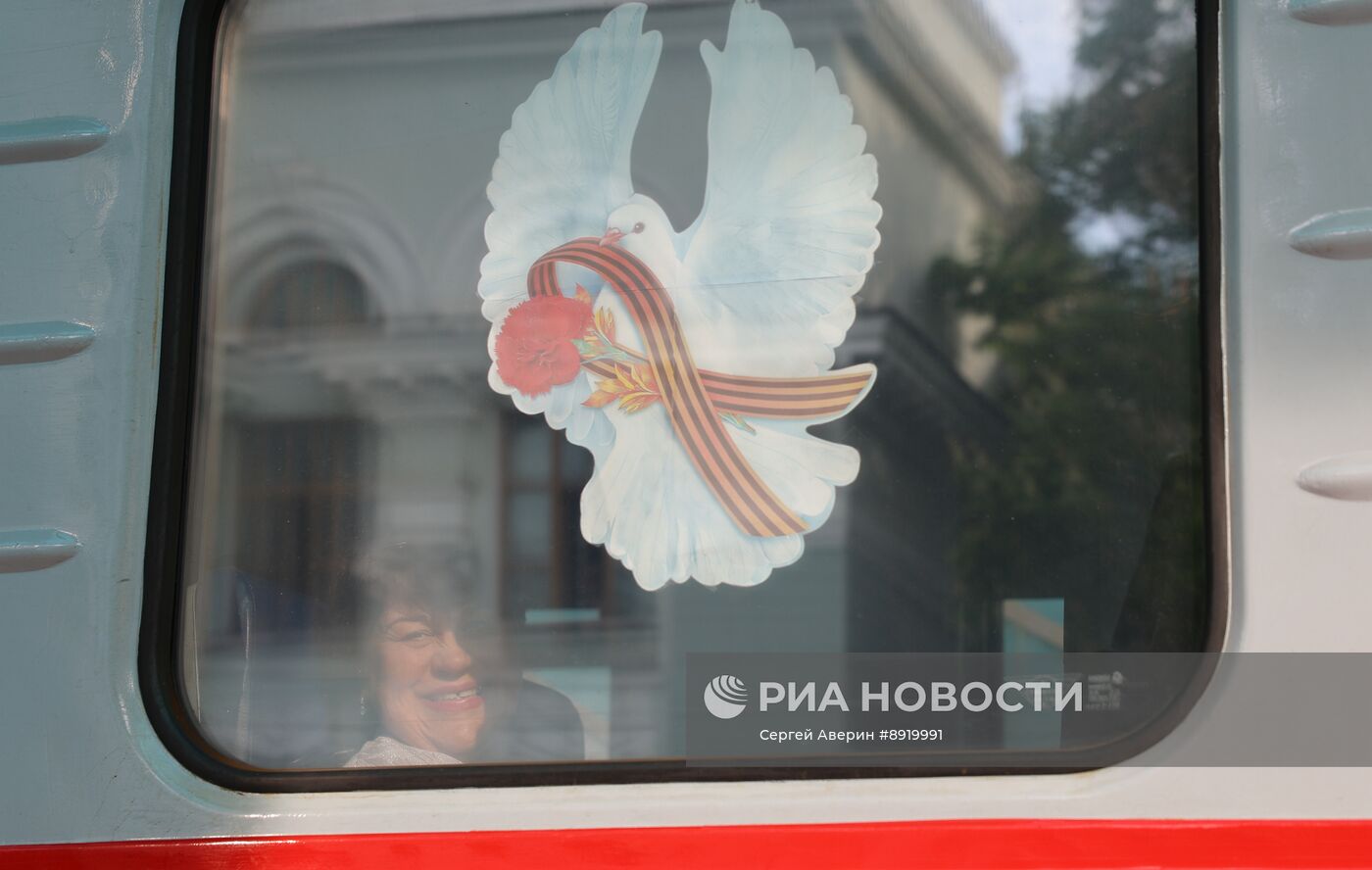 Ж/д вокзал Донецка начал принимать пригородные поезда впервые с 2014 года