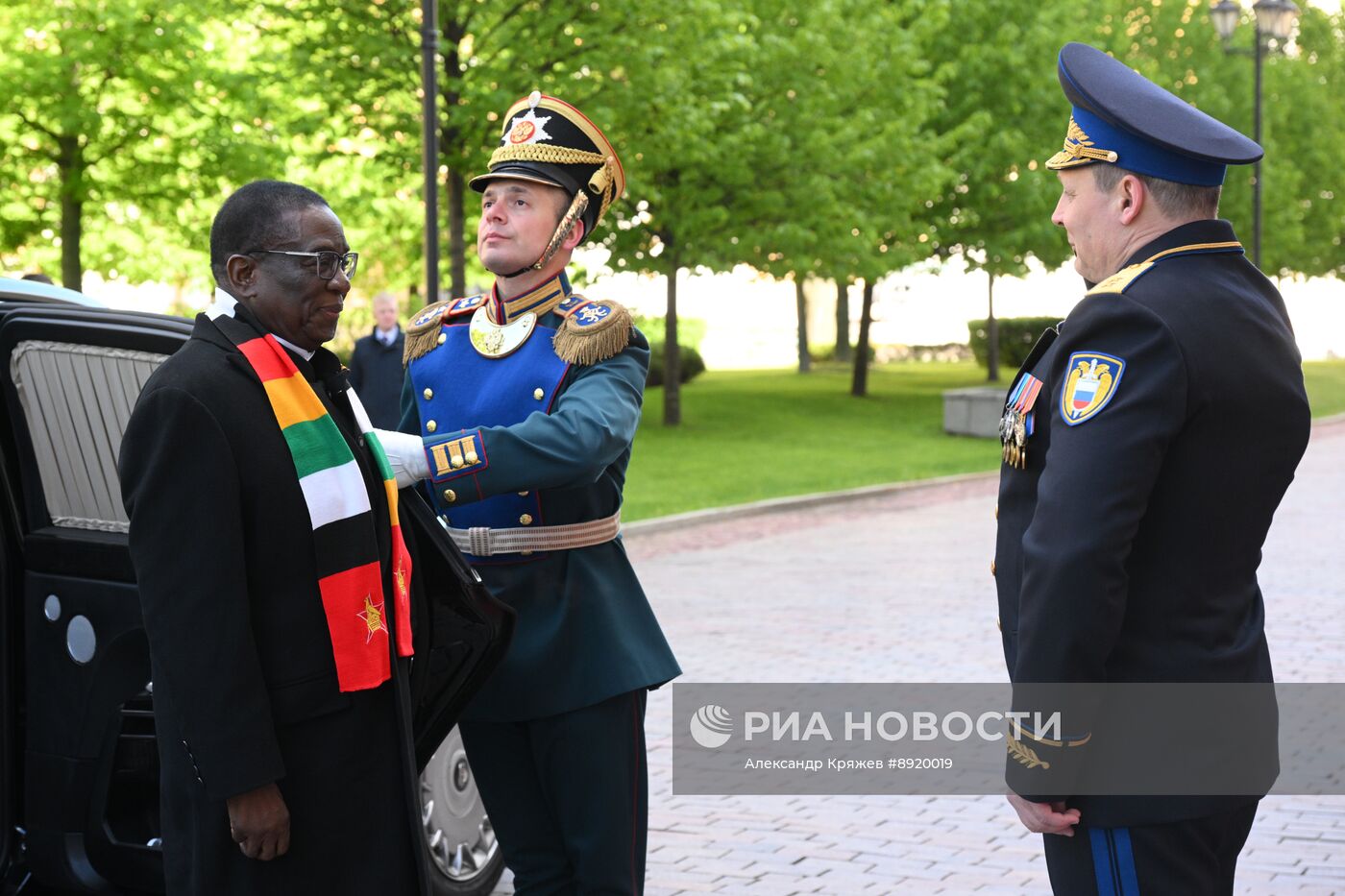 Встреча президента РФ В. Путина и иностранных лидеров