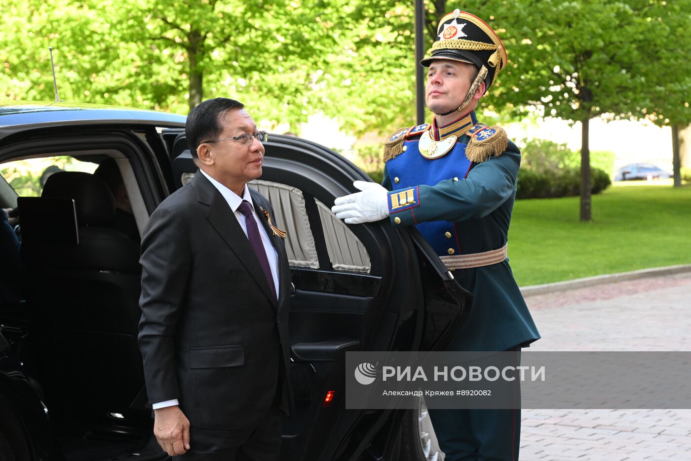 Встреча президента РФ В. Путина и иностранных лидеров