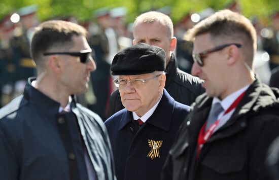 Полномочный представитель президента РФ в Северо-Кавказском федеральном округе Юрий Чайка на Красной площади в Москве перед началом военного парада, посвященного 80-летию Победы. 9 мая Россия отмечает 80-летие Победы в Великой Отечественной войне 1941-1945 годов. Место: Россия, Москва. Автор: Илья Питалев/РИА Новости. Официальные лица на военном параде в честь 80-летия Победы