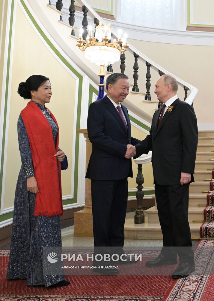 Встреча президента РФ В. Путина и иностранных лидеров