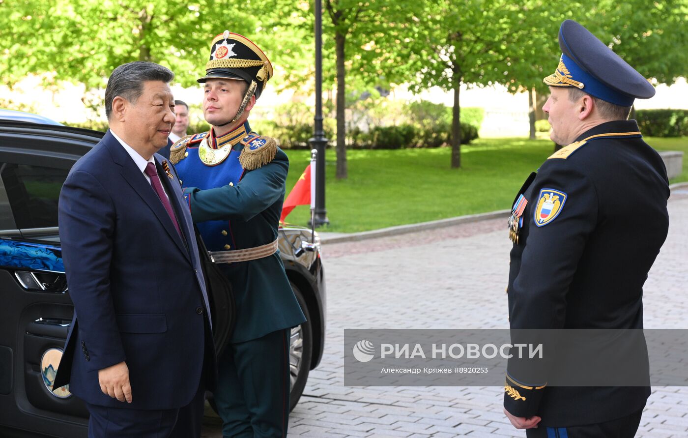 Встреча президента РФ В. Путина и иностранных лидеров