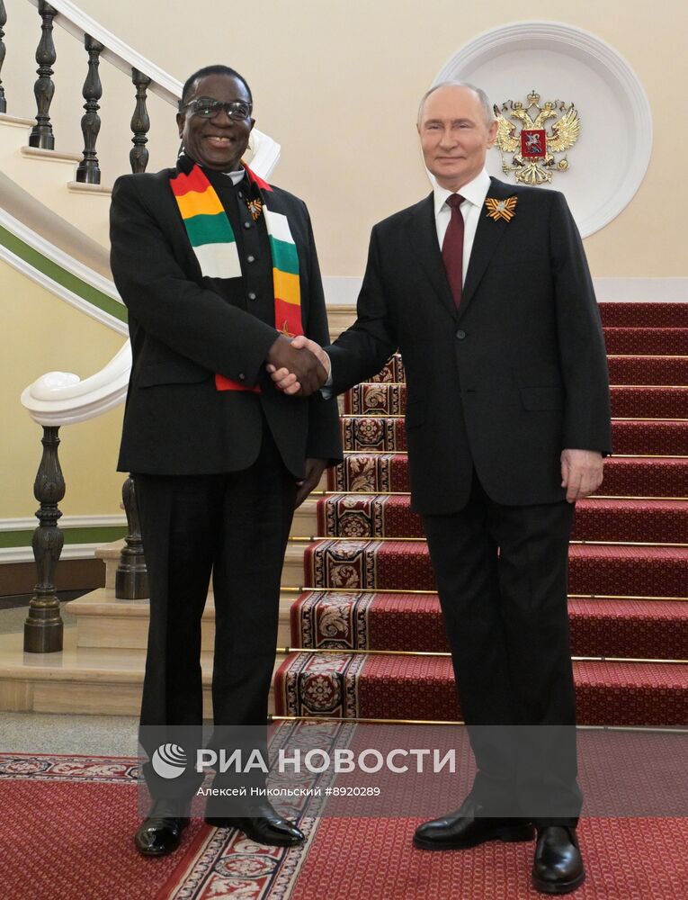 Встреча президента РФ В. Путина и иностранных лидеров