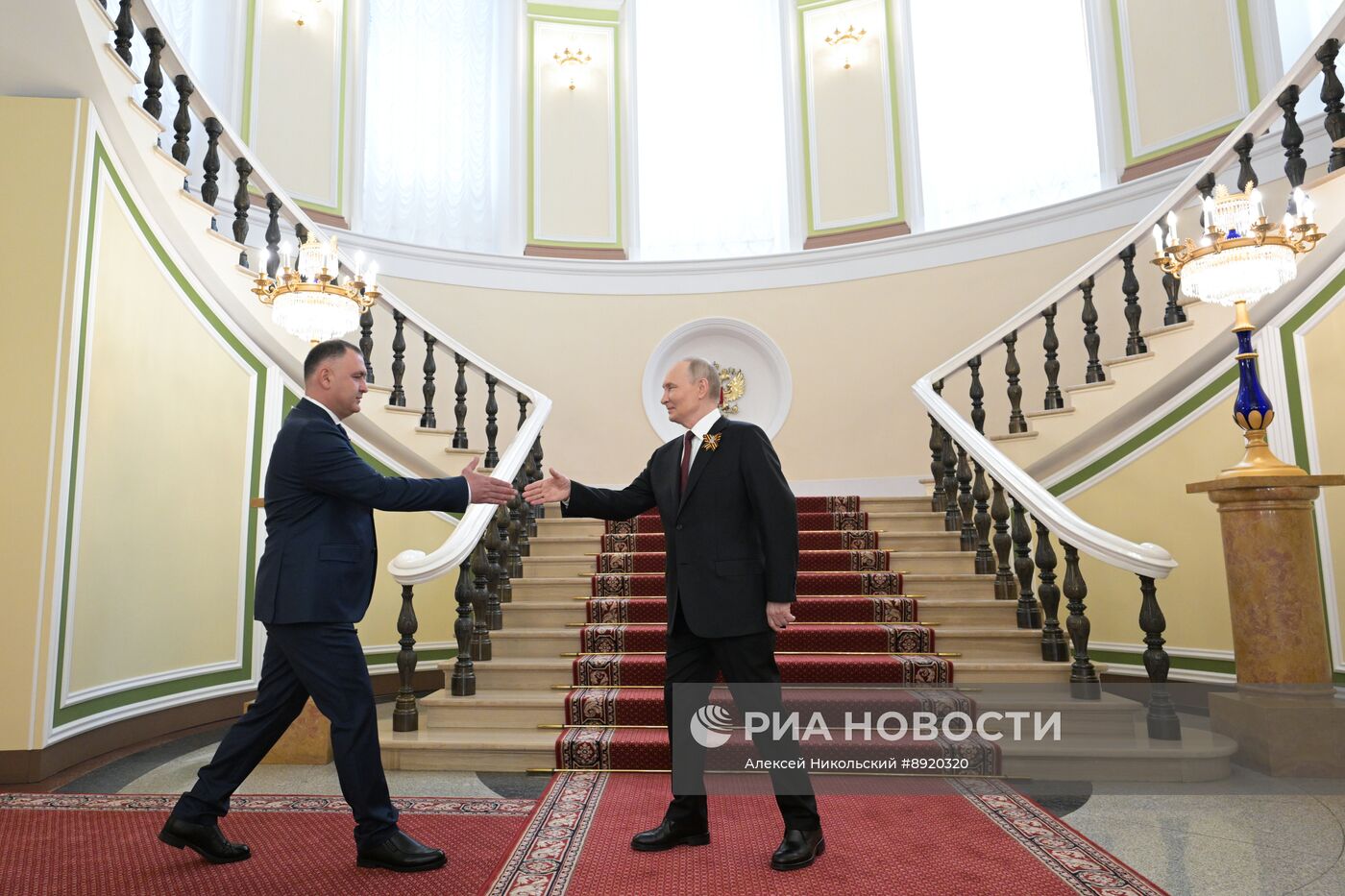 Встреча президента РФ В. Путина и иностранных лидеров