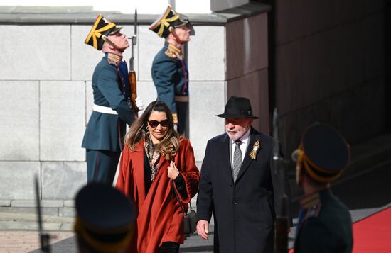 Президент Бразилии Луис Инасиу Лула да Силва прибыл в Кремль на встречу с президентом РФ Владимиром Путиным перед военным парадом, посвященном 80-летию Победы. 9 мая Россия отмечает 80-летие Победы в Великой Отечественной войне 1941-1945 годов. Место: Россия, Москва. Автор: Алексей Даничев/РИА Новости. Встреча президента РФ В. Путина и иностранных лидеров