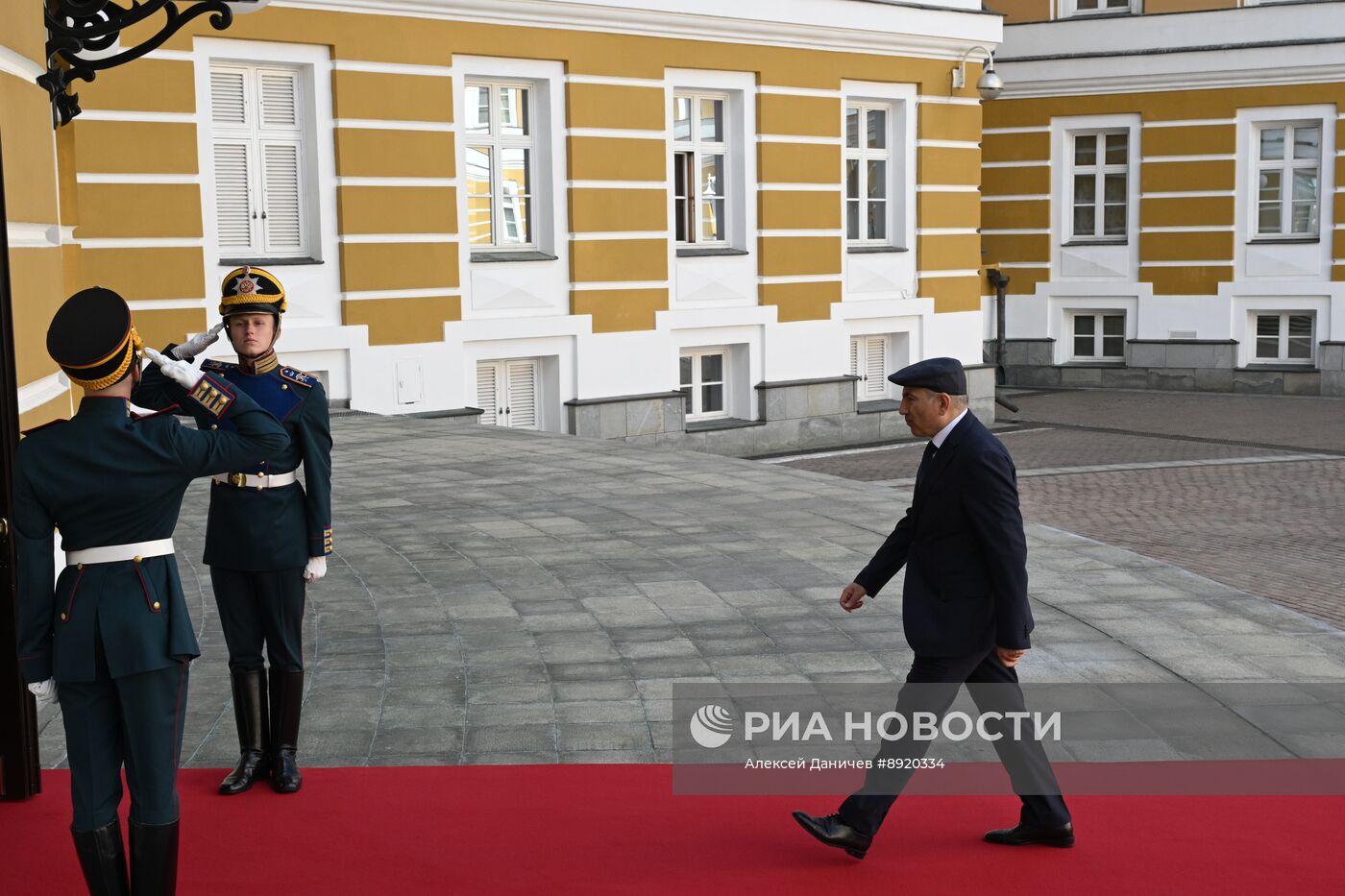 Встреча президента РФ В. Путина и иностранных лидеров