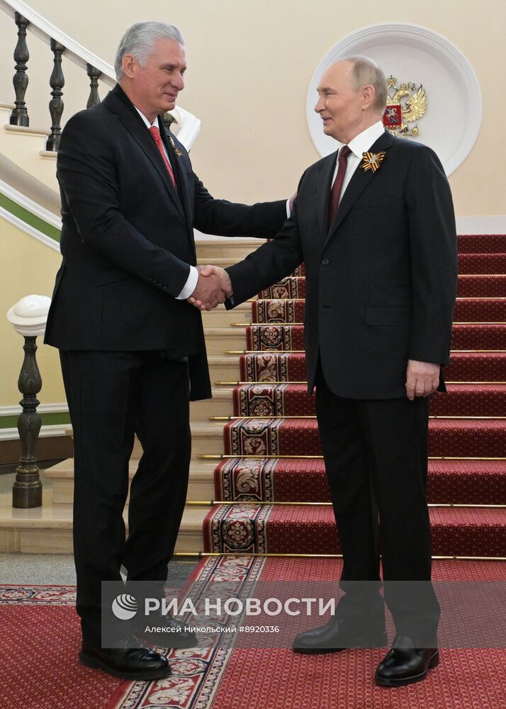 Встреча президента РФ В. Путина и иностранных лидеров