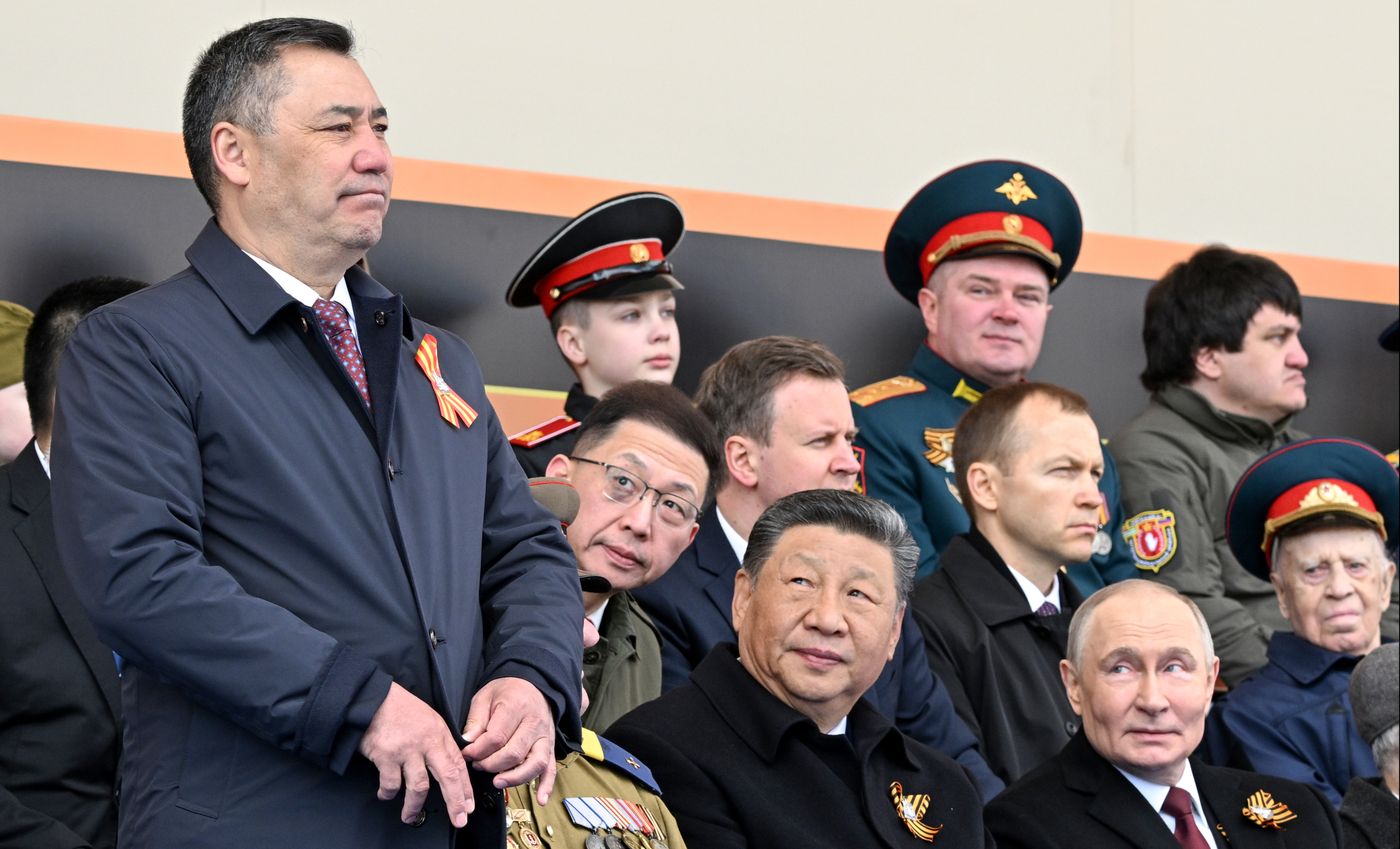 Президент РФ В. Путин и иностранные лидеры на военном параде в честь 80-летия Победы