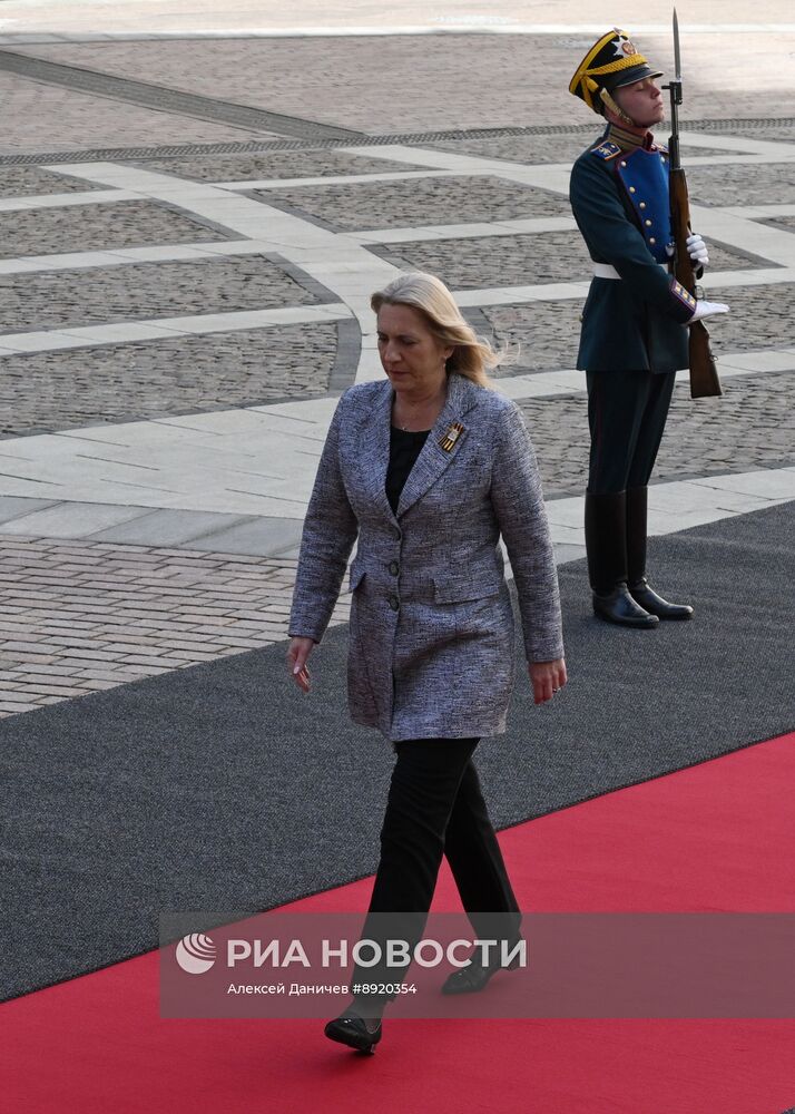 Встреча президента РФ В. Путина и иностранных лидеров