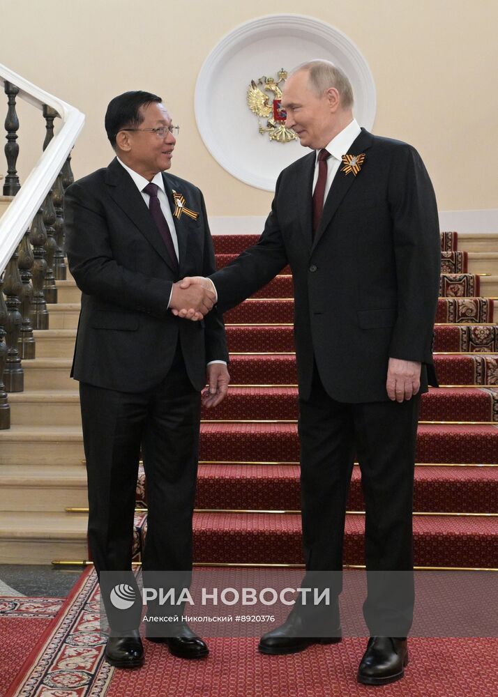 Встреча президента РФ В. Путина и иностранных лидеров