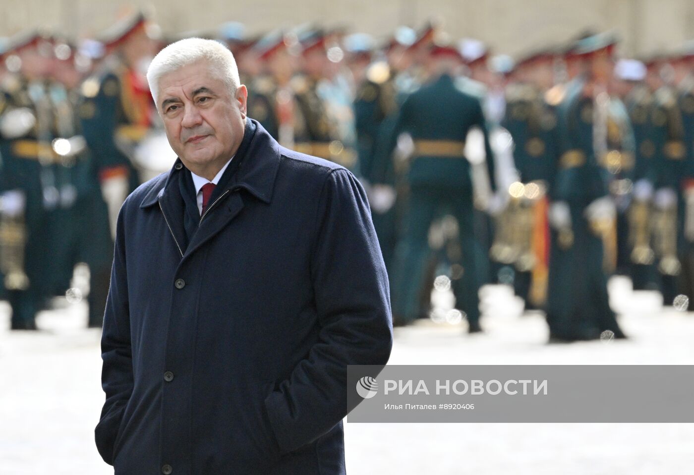 Официальные лица на военном параде в честь 80-летия Победы