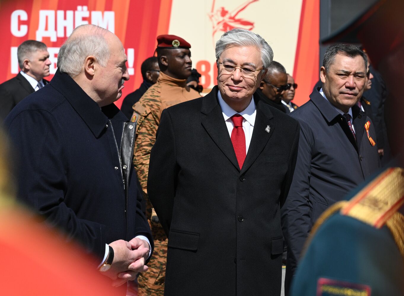 Церемония возложения цветов к Могиле Неизвестного солдата