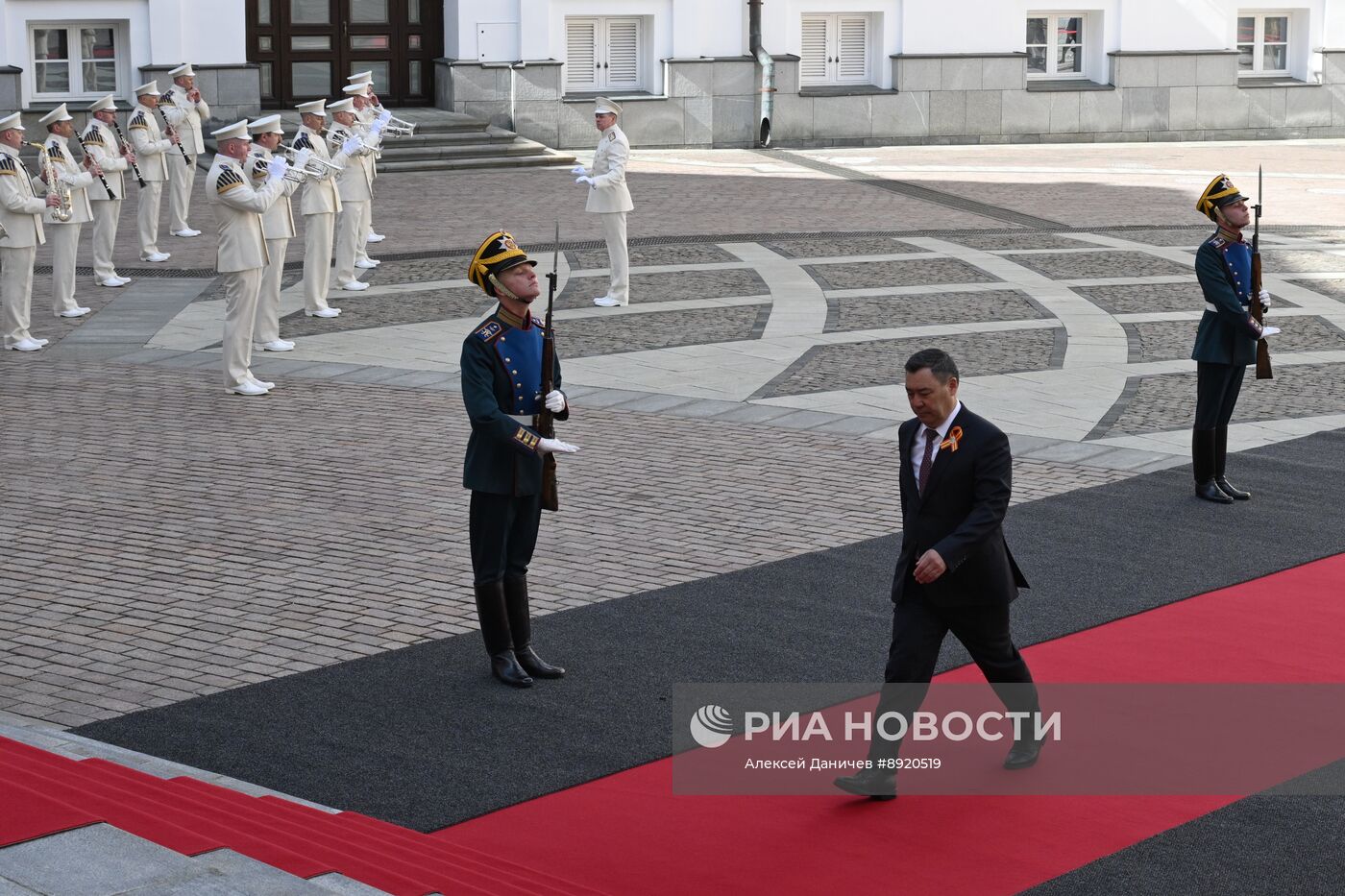 Встреча президента РФ В. Путина и иностранных лидеров