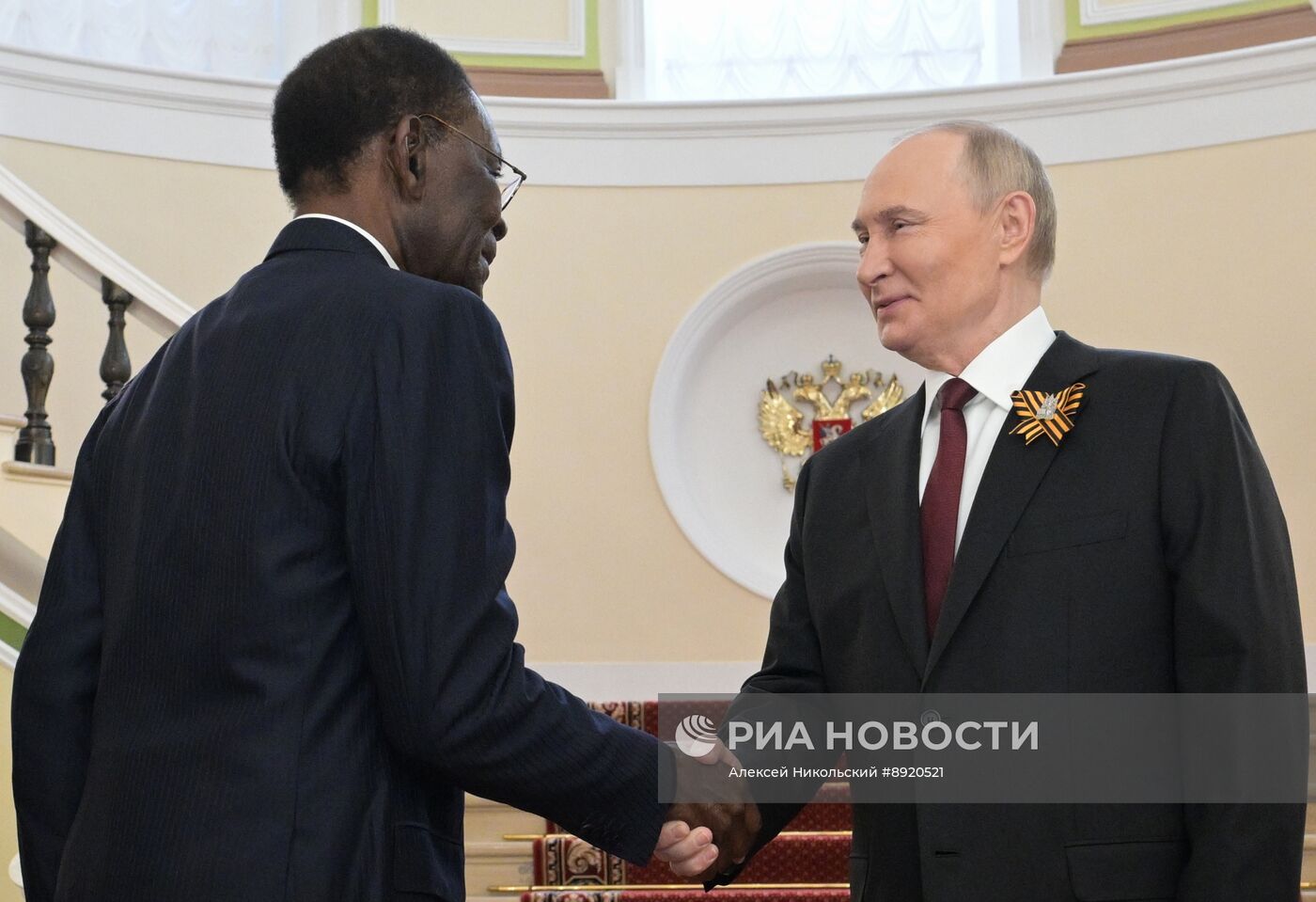 Встреча президента РФ В. Путина и иностранных лидеров