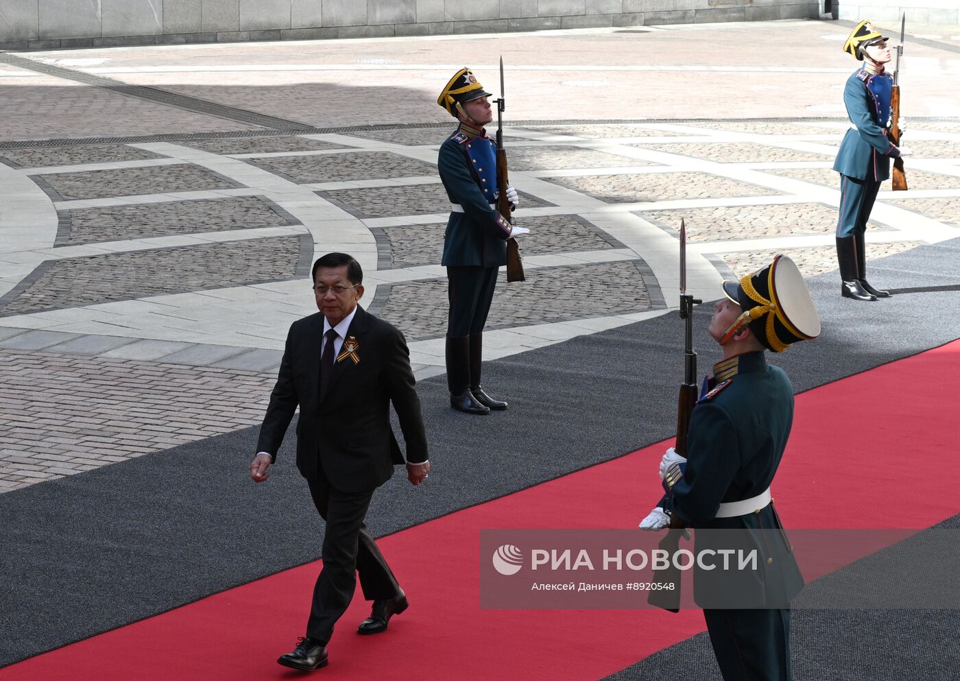 Встреча президента РФ В. Путина и иностранных лидеров