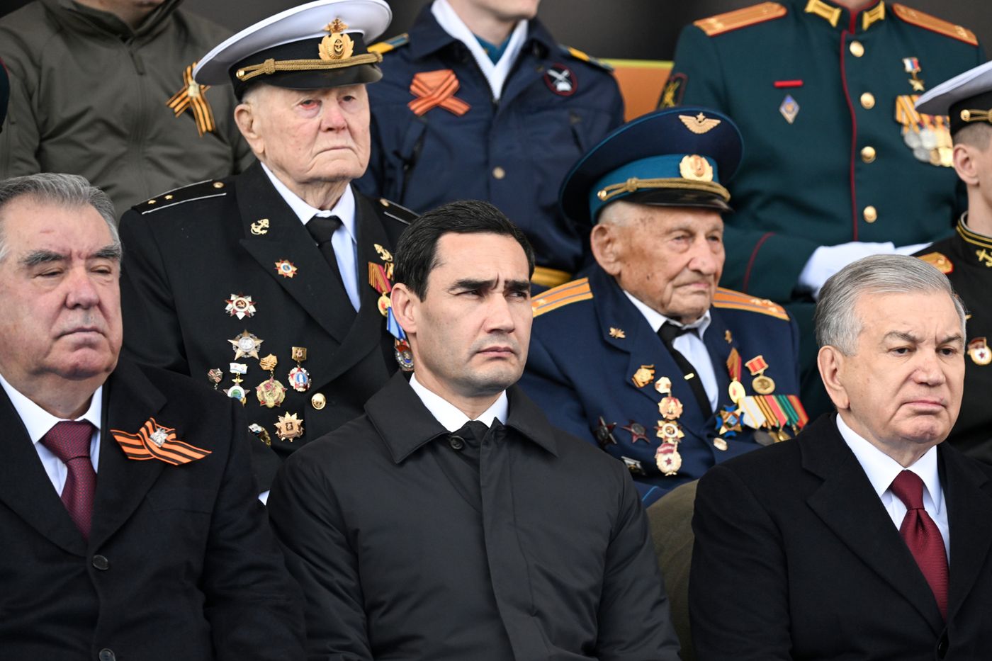 Президент РФ В. Путин и иностранные лидеры на военном параде в честь 80-летия Победы