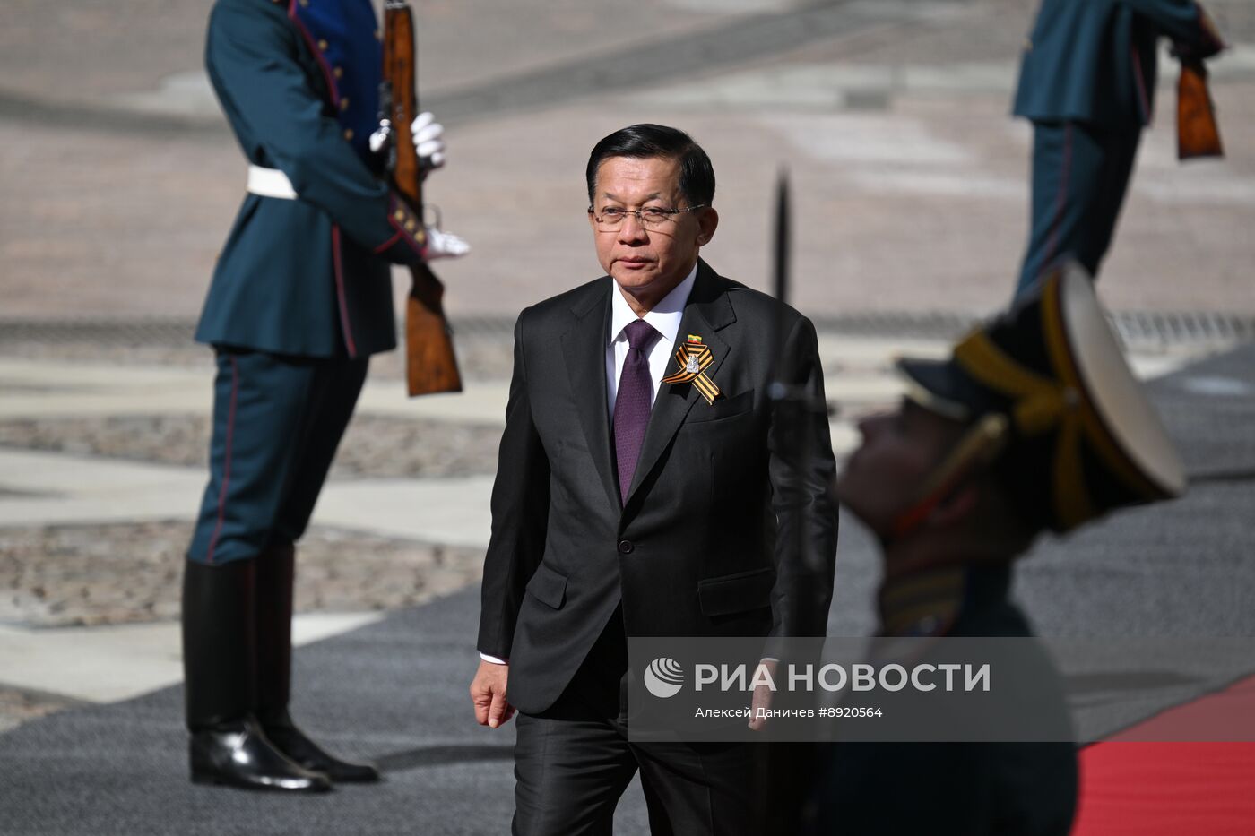 Встреча президента РФ В. Путина и иностранных лидеров