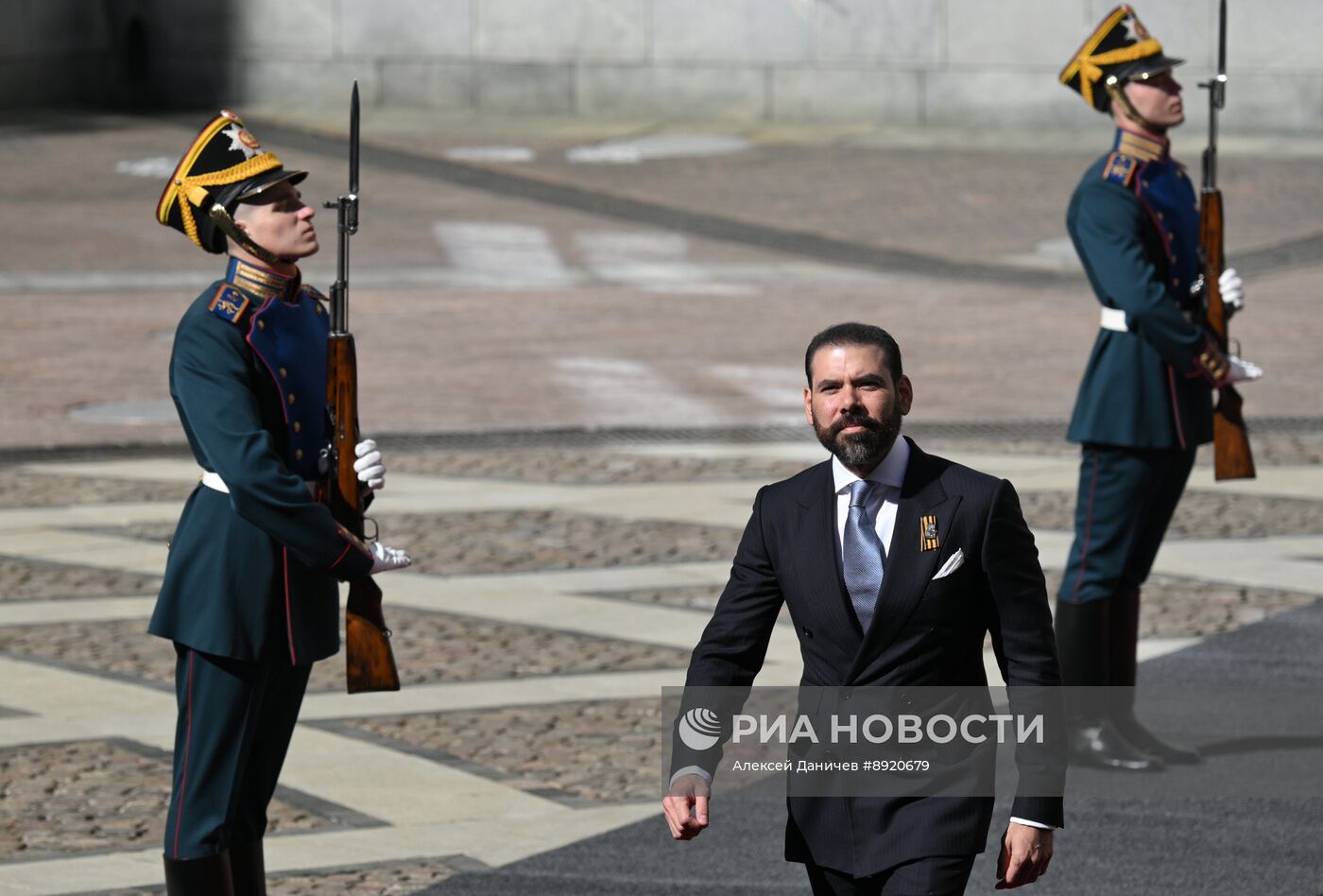 Встреча президента РФ В. Путина и иностранных лидеров