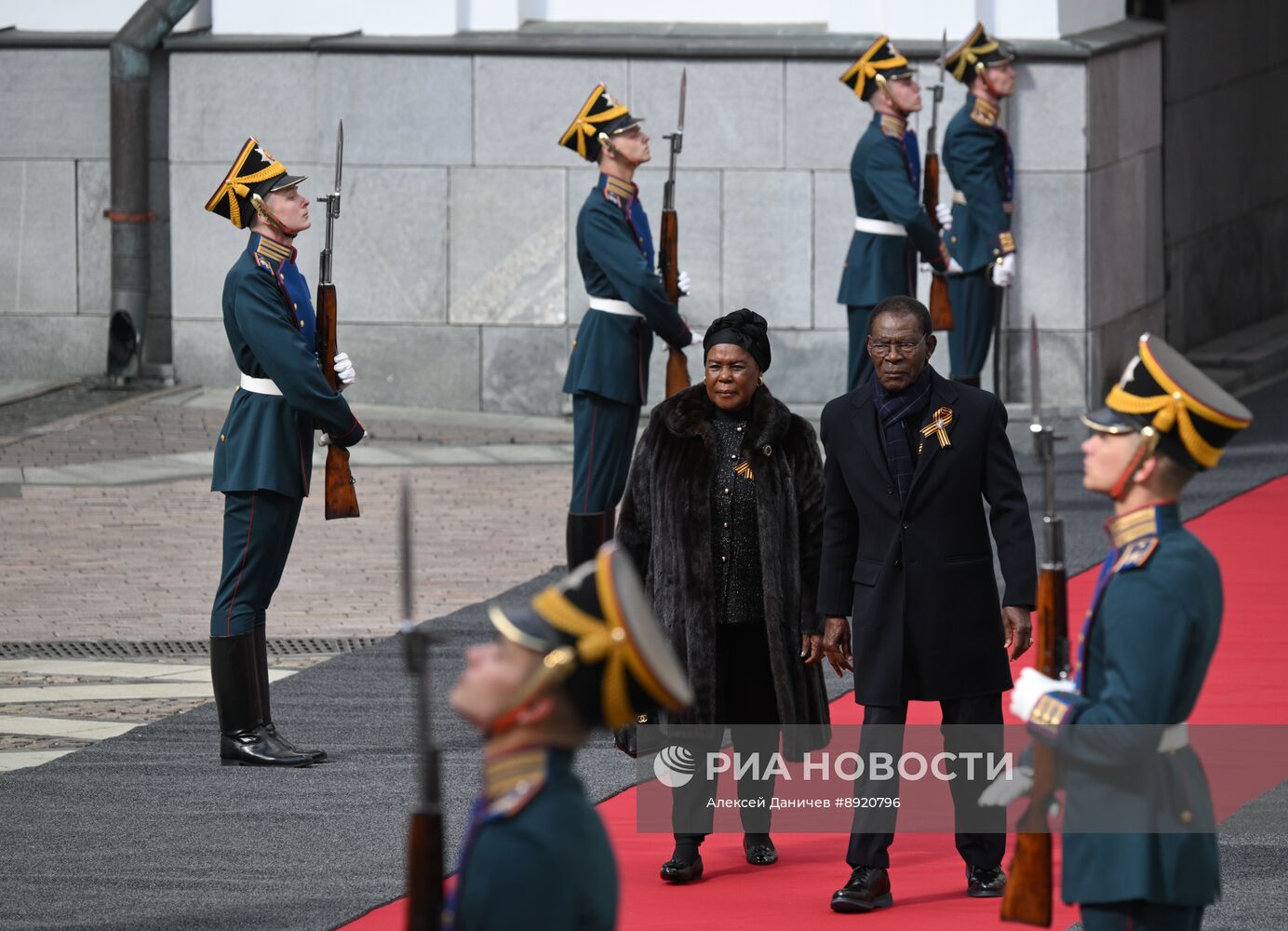 Встреча президента РФ В. Путина и иностранных лидеров