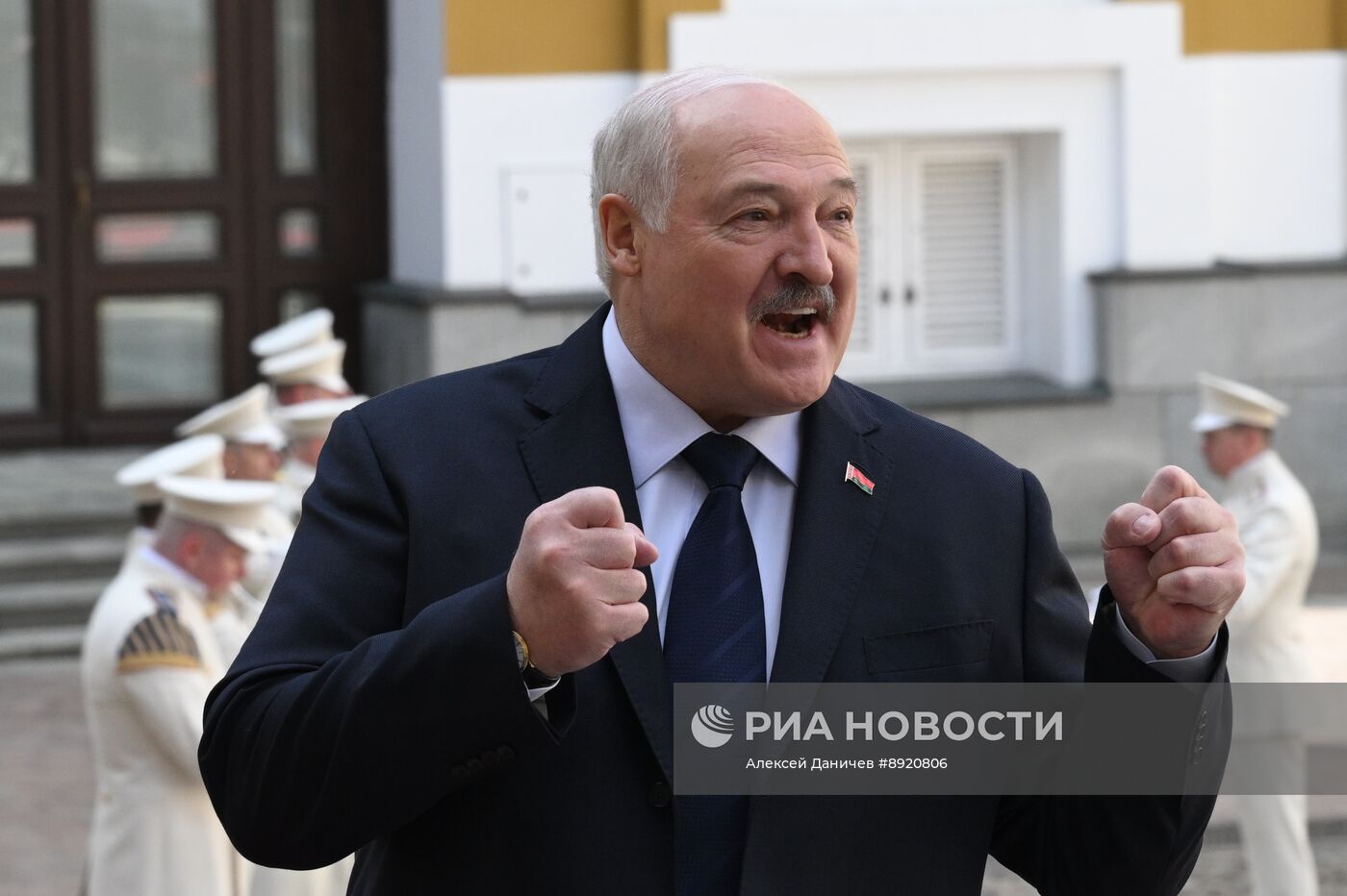 Встреча президента РФ В. Путина и иностранных лидеров