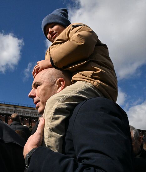 Министр финансов РФ Антон Силуанов на Красной площади в Москве перед началом военного парада, посвященного 80-летию Победы. 9 мая Россия отмечает 80-летие Победы в Великой Отечественной войне 1941-1945 годов. Место: Россия, Москва. Автор: Пелагия Тихонова/РИА Новости. Официальные лица на военном параде в честь 80-летия Победы