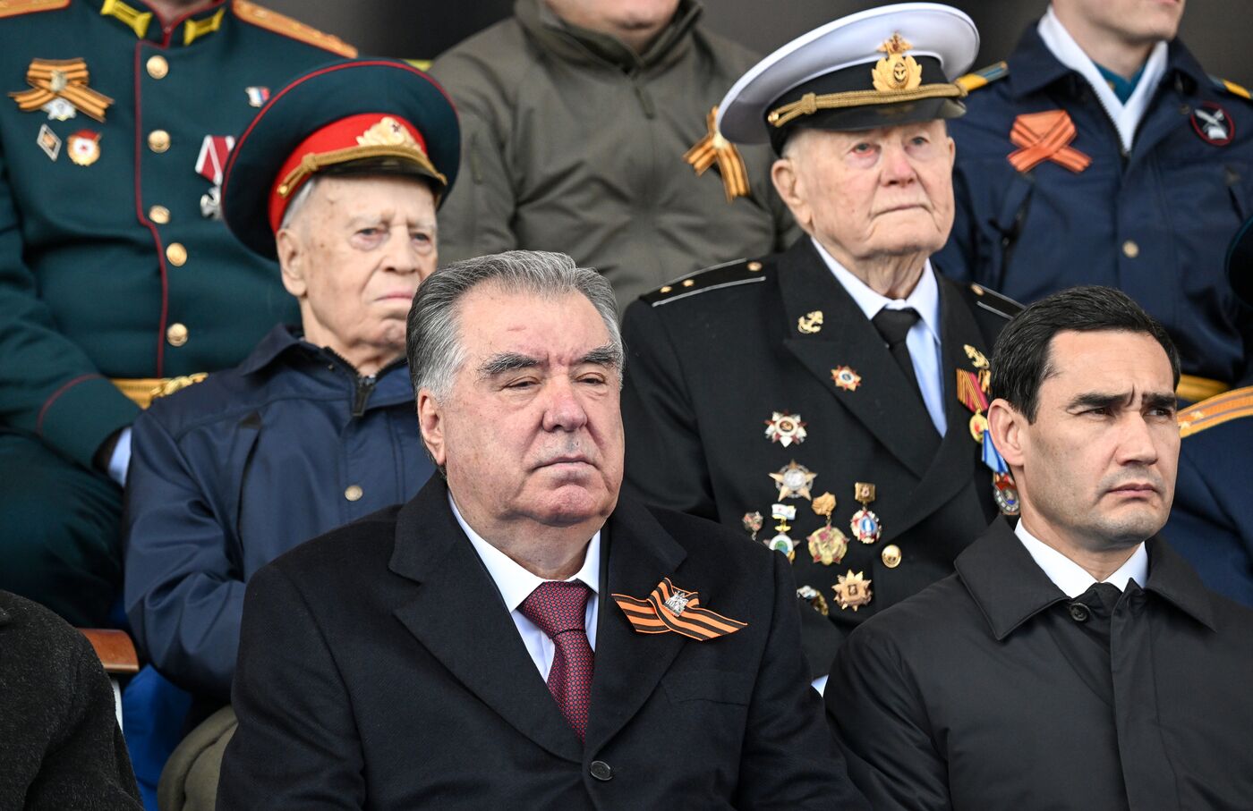 Президент РФ В. Путин и иностранные лидеры на военном параде в честь 80-летия Победы