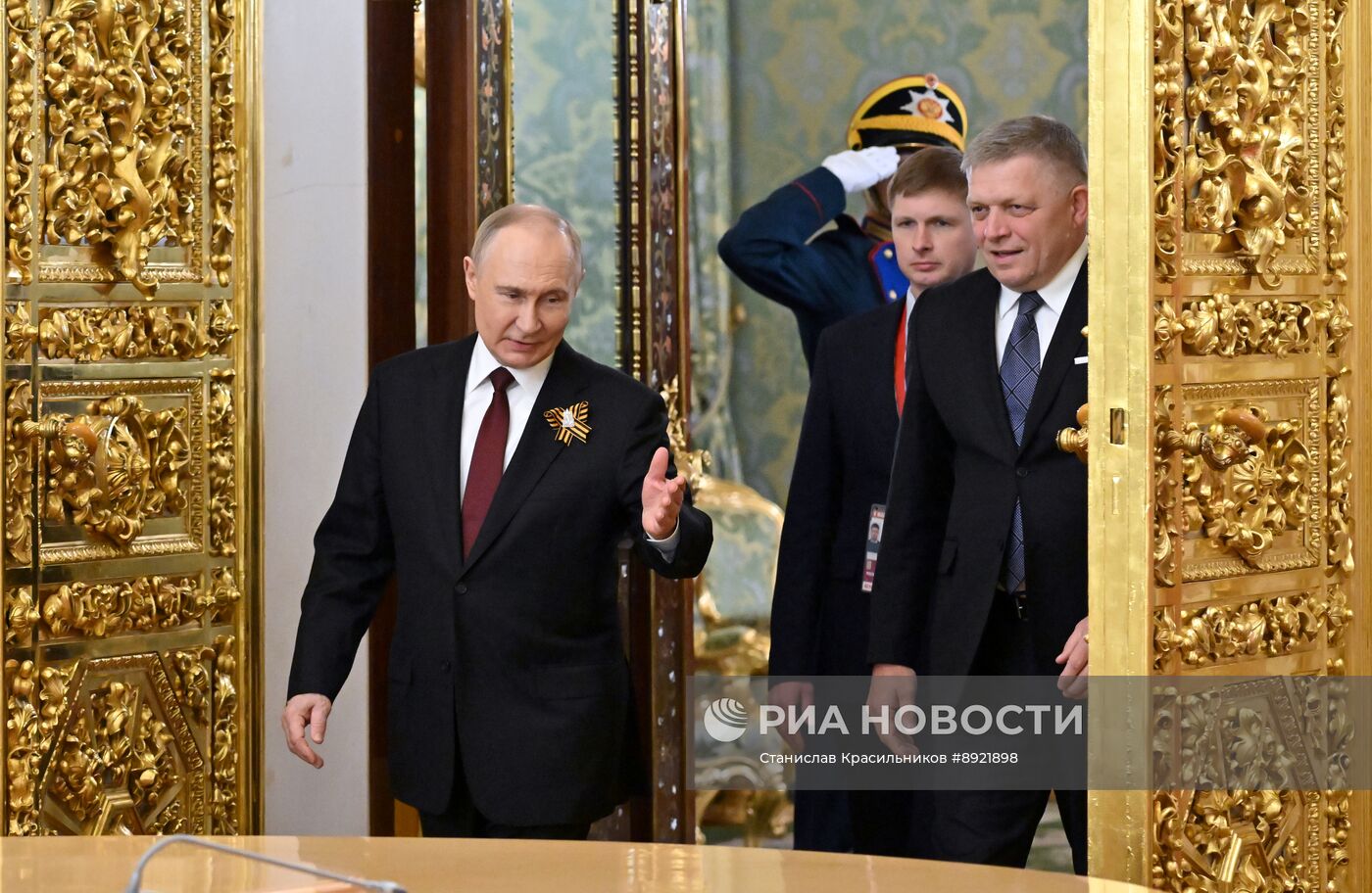 Встреча президента РФ В. Путина и премьер-министра Словакии Р. Фицо