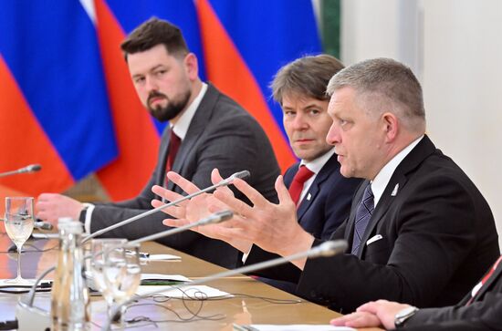 Председатель правительства Словакии Роберт Фицо во время встречи с президентом РФ Владимиром Путиным. Место: Россия, Москва. Автор: Станислав Красильников/РИА Новости. Встреча президента РФ В. Путина и премьер-министра Словакии Р. Фицо