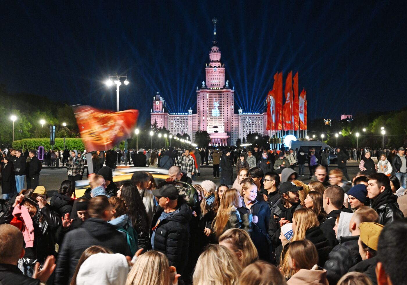 Праздничный салют в Москве в честь Дня Победы