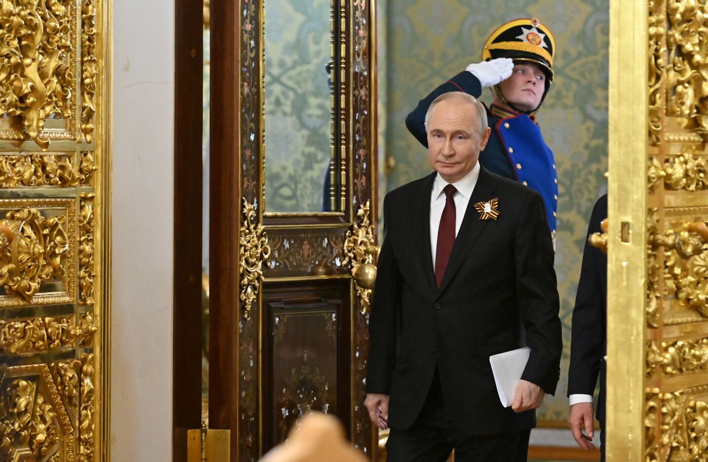 Встреча президента РФ В. Путина и президента Узбекистана Ш. Мирзиёева