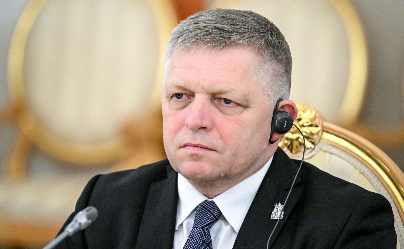 Встреча президента РФ В. Путина и премьер-министра Словакии Р. Фицо