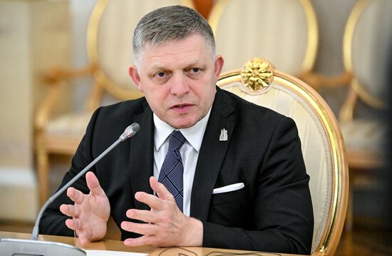 Председатель правительства Словакии Роберт Фицо во время встречи с президентом РФ Владимиром Путиным. Место: Россия, Москва. Автор: Сергей Бобылев/РИА Новости. Встреча президента РФ В. Путина и премьер-министра Словакии Р. Фицо