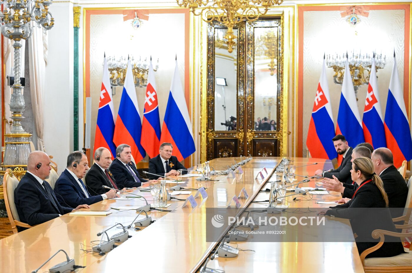 Встреча президента РФ В. Путина и премьер-министра Словакии Р. Фицо