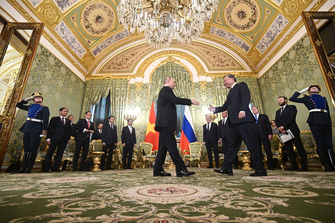 Официальный визит генсека ЦК Компартии Вьетнама То Лама в Россию