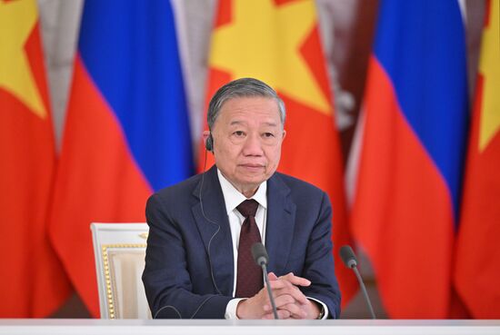 Официальный визит генсека ЦК Компартии Вьетнама То Лама в Россию