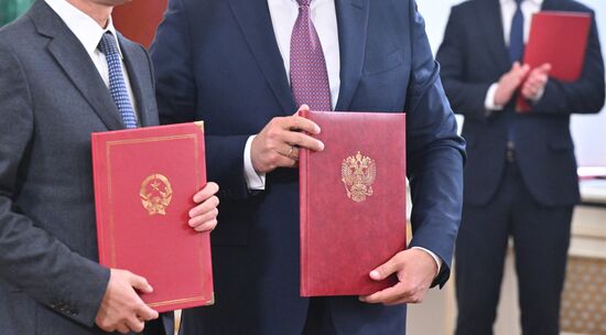 Официальный визит генсека ЦК Компартии Вьетнама То Лама в Россию