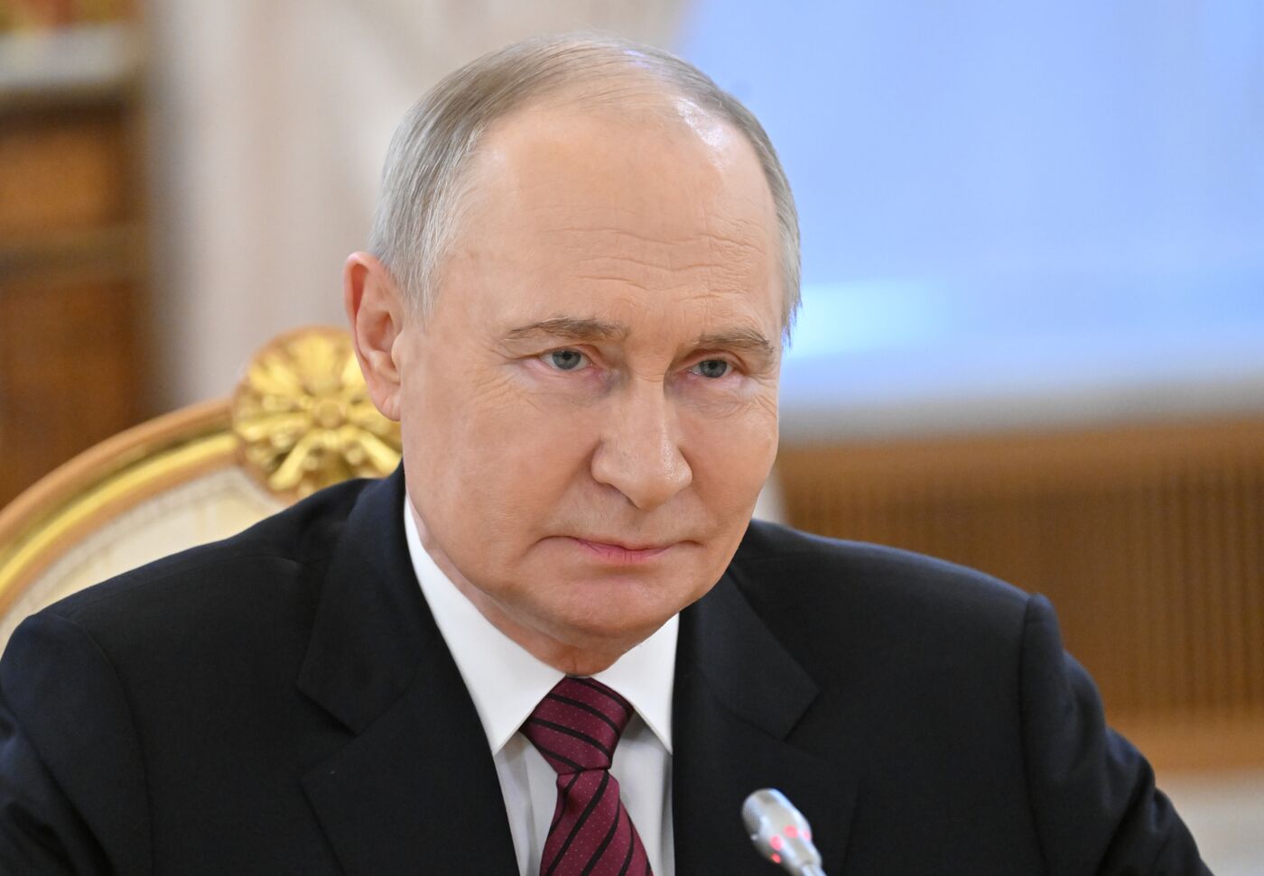 Встреча президента РФ В. Путина и президента Зимбабве Э. Мнангагвы