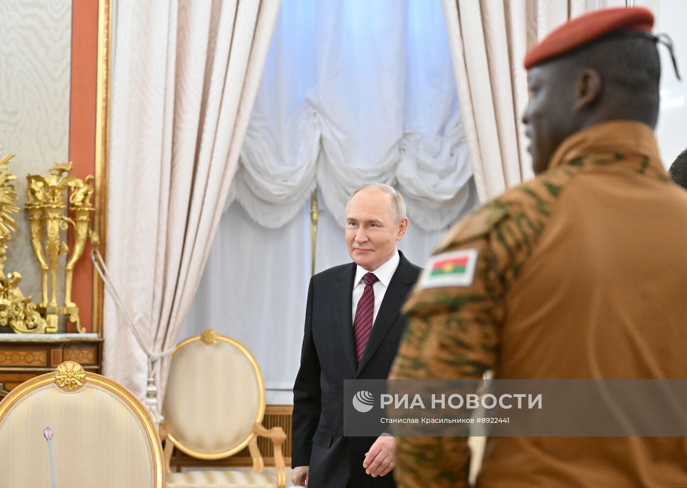 Встреча президента РФ В. Путина и президента Буркина-Фасо Ибрагима Траоре