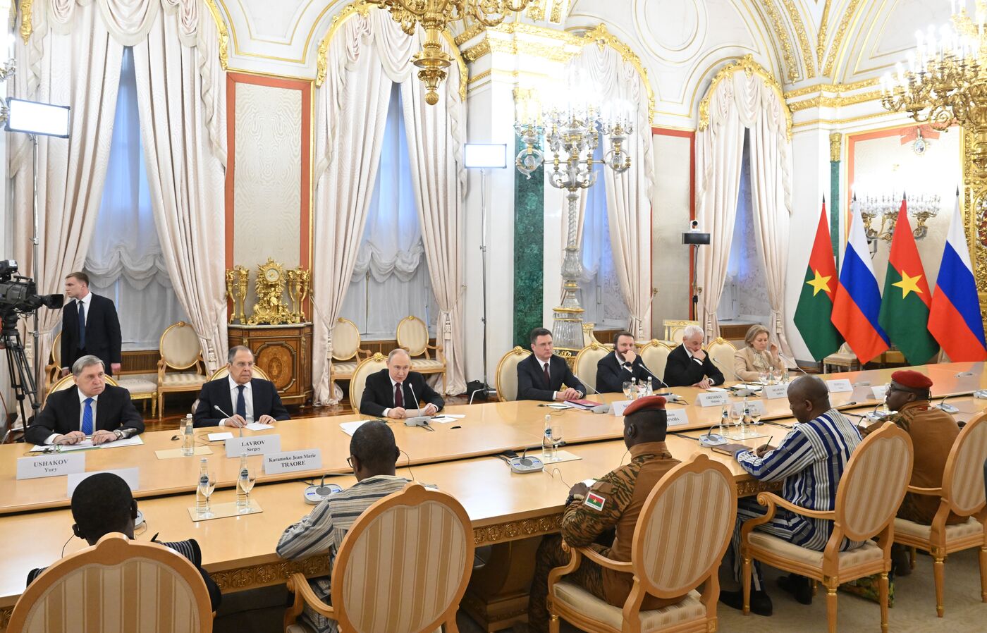 Встреча президента РФ В. Путина и президента Буркина-Фасо Ибрагима Траоре