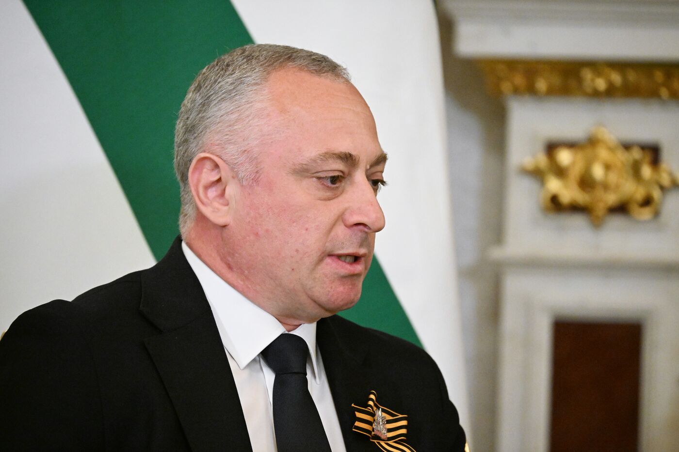 Встреча президента РФ В. Путина и президента Абхазии Б. Гунбы