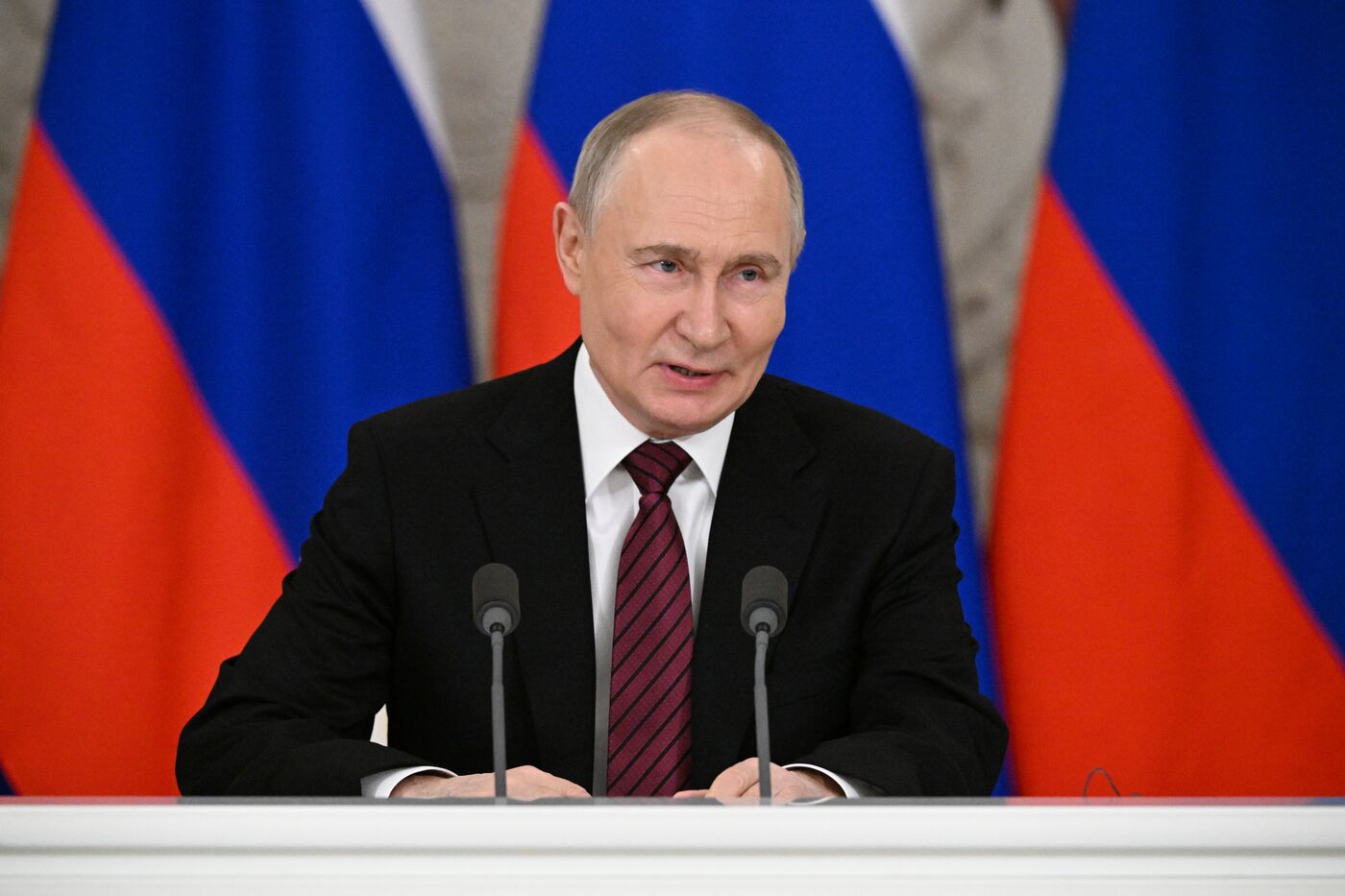 Обращение президента РФ В. Путина к представителям российских и зарубежных СМИ